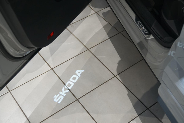 Škoda Karoq 1.5 TSI ACT Sportline Business *EERSTE EIGENAAR* + KEYLESS / CAMERA / CANTON AUDIO / TREKHAAK