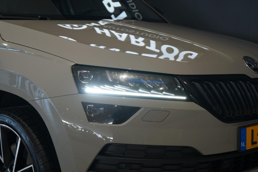 Škoda Karoq 1.5 TSI ACT Sportline Business *EERSTE EIGENAAR* + KEYLESS / CAMERA / CANTON AUDIO / TREKHAAK