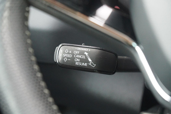 Škoda Karoq 1.5 TSI ACT Sportline Business *EERSTE EIGENAAR* + KEYLESS / CAMERA / CANTON AUDIO / TREKHAAK