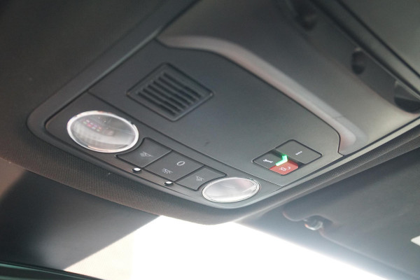 Škoda Karoq 1.5 TSI ACT Sportline Business *EERSTE EIGENAAR* + KEYLESS / CAMERA / CANTON AUDIO / TREKHAAK