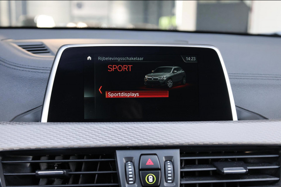 BMW X2 SDrive20i M Sport LED/SFEER/PANO/LEER+S.VERWARMING/KEYLESS/CAM/CRUISE/ECC/12 MND GARANTIE! BMW X2 SDrive20i M Sport LED/SFEER/PANO/LEER+S.VERWARMING/KEYLESS/CAM/CRUISE/ECC/12 MND GARANTIE!