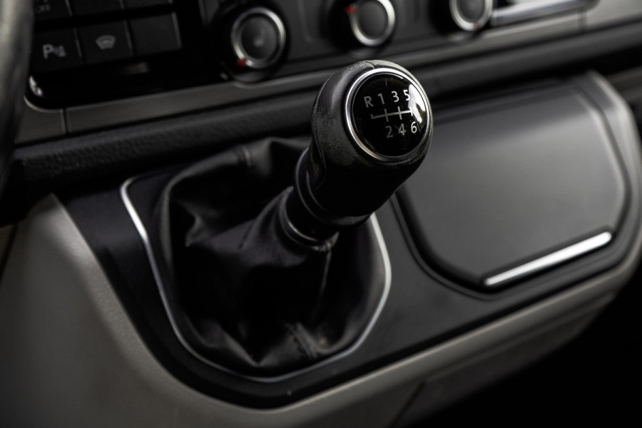 Volkswagen Transporter T6 2.0TDI 150PK | L2H1 | LED | Camera | CarPlay | Navigatie | Cruise | Airco | PDC | Euro 6