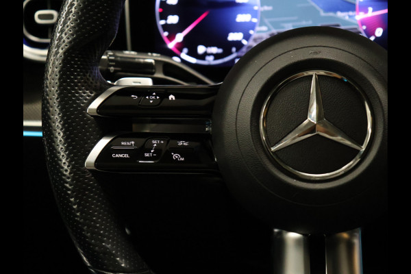 Mercedes-Benz C-Klasse 200 4MATIC AMG Line *WEEKAANBIEDING* [SCHUIFKANTELDAK, ADAPTIVE CRUISE CONTROL, BURMESTER, ELEKTRISCHE STOELEN, 360 CAMERA, SFEERLICHT, CARBON, URBAN GUARD+,  NIEUWSTAAT]