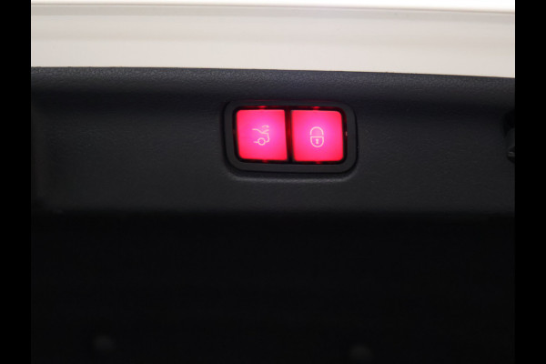 Mercedes-Benz C-Klasse 200 4MATIC AMG Line *WEEKAANBIEDING* [SCHUIFKANTELDAK, ADAPTIVE CRUISE CONTROL, BURMESTER, ELEKTRISCHE STOELEN, 360 CAMERA, SFEERLICHT, CARBON, URBAN GUARD+,  NIEUWSTAAT]