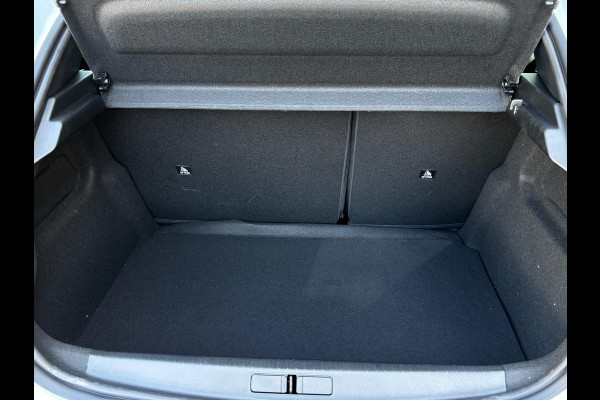 Peugeot 208 1.2 PureTech 75 Style | Navi | Apple Carplay | Parkeerhulp | A/C | Direct leverbaar