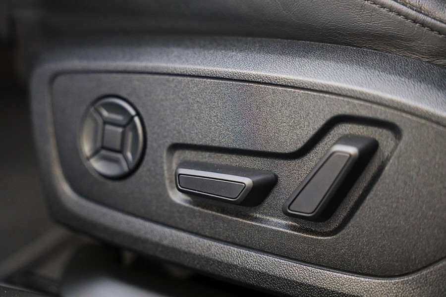 Audi A6 Avant 45 TFSI Quattro S6 Look / NAP / Navi / Cruise Control / Lane Assist / Camera / Memory / Elek Stoelen / Led / 20 Inc Audi A6 Avant 45 TFSI Quattro S6 Look / NAP / Navi / Cruise Control / Lane Assist / Camera / Memory / Elek Stoelen / Led / 20 Inc