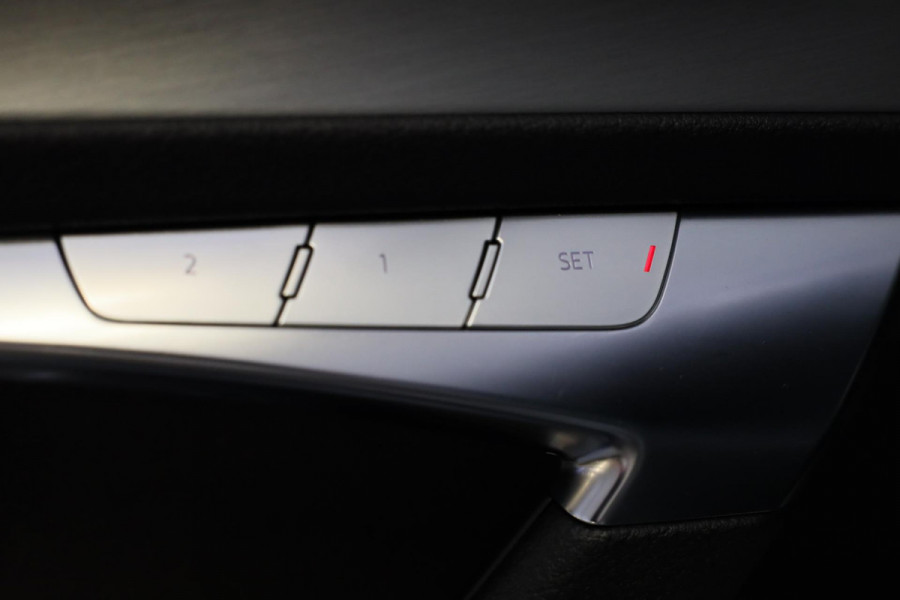 Audi A6 Avant 45 TFSI Quattro S6 Look / NAP / Navi / Cruise Control / Lane Assist / Camera / Memory / Elek Stoelen / Led / 20 Inc Audi A6 Avant 45 TFSI Quattro S6 Look / NAP / Navi / Cruise Control / Lane Assist / Camera / Memory / Elek Stoelen / Led / 20 Inc