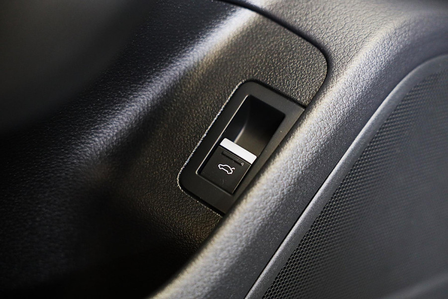 Audi A6 Avant 45 TFSI Quattro S6 Look / NAP / Navi / Cruise Control / Lane Assist / Camera / Memory / Elek Stoelen / Led / 20 Inc Audi A6 Avant 45 TFSI Quattro S6 Look / NAP / Navi / Cruise Control / Lane Assist / Camera / Memory / Elek Stoelen / Led / 20 Inc