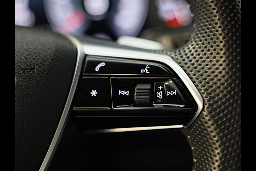 Audi A6 Avant 45 TFSI Quattro S6 Look / NAP / Navi / Cruise Control / Lane Assist / Camera / Memory / Elek Stoelen / Led / 20 Inc Audi A6 Avant 45 TFSI Quattro S6 Look / NAP / Navi / Cruise Control / Lane Assist / Camera / Memory / Elek Stoelen / Led / 20 Inc