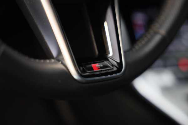 Audi A6 Avant 45 TFSI Quattro S6 Look / NAP / Navi / Cruise Control / Lane Assist / Camera / Memory / Elek Stoelen / Led / 20 Inc Audi A6 Avant 45 TFSI Quattro S6 Look / NAP / Navi / Cruise Control / Lane Assist / Camera / Memory / Elek Stoelen / Led / 20 Inc