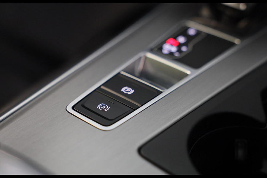 Audi A6 Avant 45 TFSI Quattro S6 Look / NAP / Navi / Cruise Control / Lane Assist / Camera / Memory / Elek Stoelen / Led / 20 Inc Audi A6 Avant 45 TFSI Quattro S6 Look / NAP / Navi / Cruise Control / Lane Assist / Camera / Memory / Elek Stoelen / Led / 20 Inc
