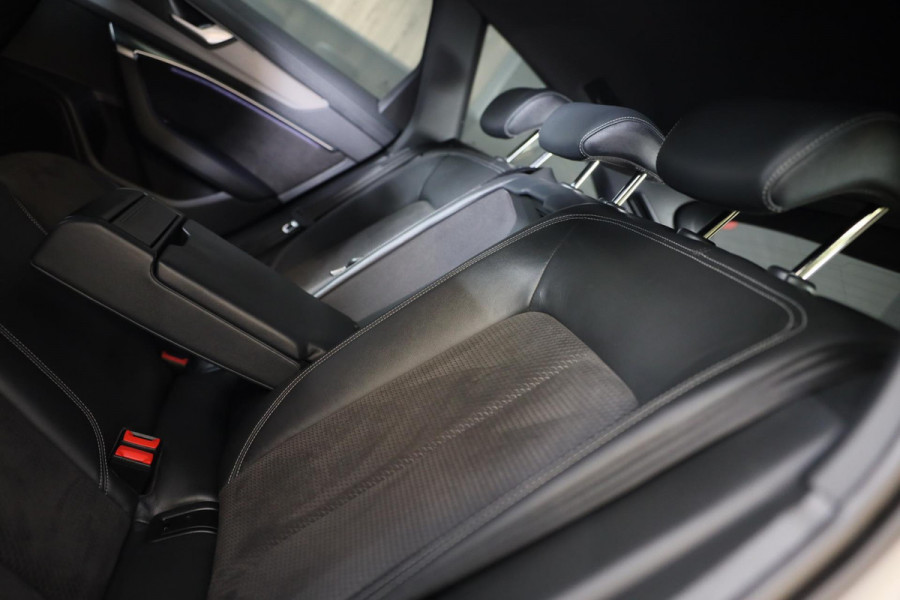 Audi A6 Avant 45 TFSI Quattro S6 Look / NAP / Navi / Cruise Control / Lane Assist / Camera / Memory / Elek Stoelen / Led / 20 Inc Audi A6 Avant 45 TFSI Quattro S6 Look / NAP / Navi / Cruise Control / Lane Assist / Camera / Memory / Elek Stoelen / Led / 20 Inc