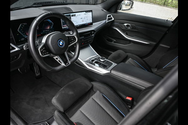 BMW 3 Serie Touring 330e | M-SPORT | GROTE ACCU | 19,5 kWh | CAMERA | SHADOW-LINE | FACELIFT | FULL-LED | STUUR- EN STOELVERWARMING | LED |