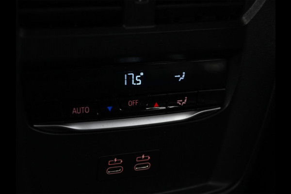 BMW 3 Serie Touring 330e | M-SPORT | GROTE ACCU | 19,5 kWh | CAMERA | SHADOW-LINE | FACELIFT | FULL-LED | STUUR- EN STOELVERWARMING | LED |