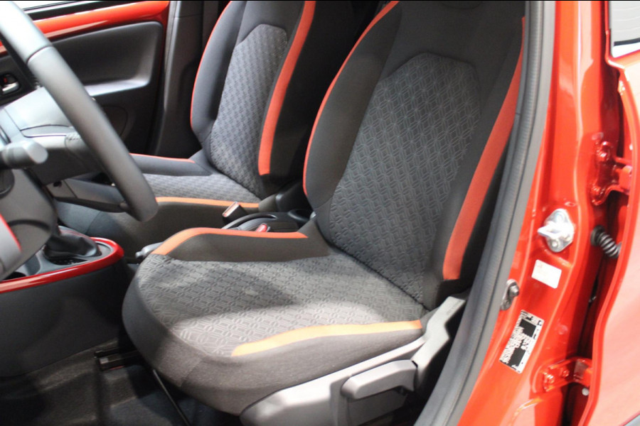 Toyota Aygo X 1.0 VVT-i S-CVT Pulse Camera|Navi|carplay Nieuwstaat Toyota Aygo X 1.0 VVT-i S-CVT Pulse Camera|Navi|carplay Nieuwstaat