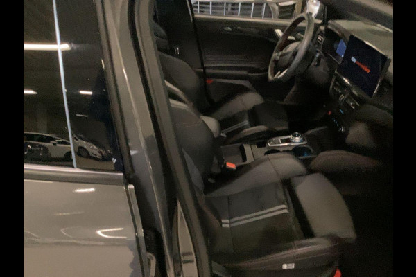 Ford Focus 2.3 EcoBoost ST-X | 280pk Automaat! | Winter Pack | AGR-stoelen | Camera | Bang&Olufsen | Head up Display