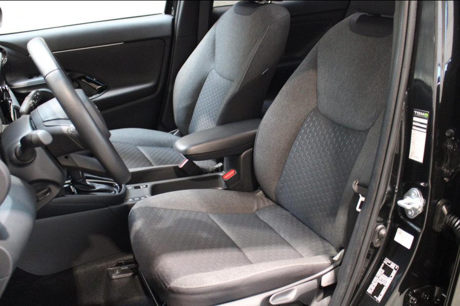 Toyota Yaris Cross 1.5 Hybrid 115 First Edition Camera|pdc|Carplay Nieuw staat Toyota Yaris Cross 1.5 Hybrid 115 First Edition Camera|pdc|Carplay Nieuw staat