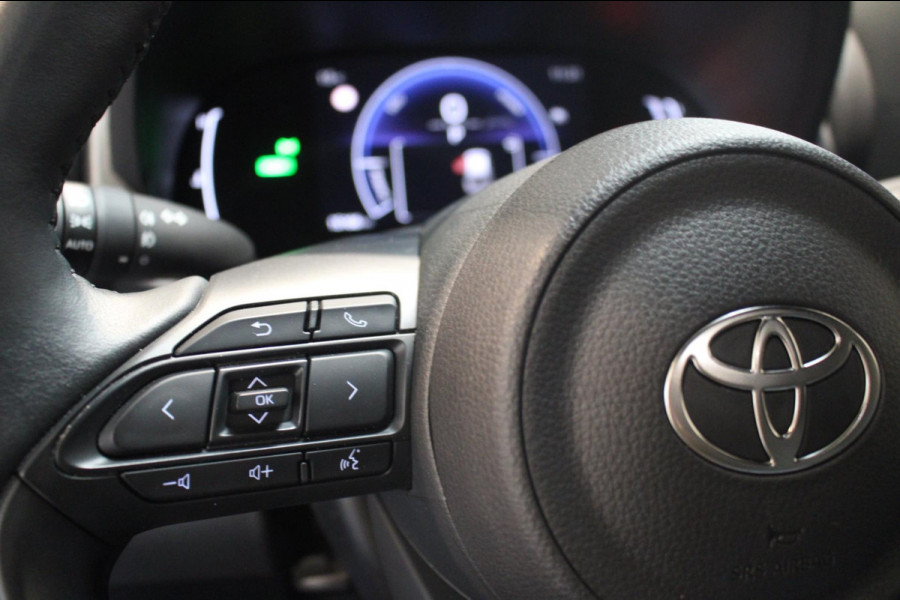 Toyota Yaris Cross 1.5 Hybrid 115 First Edition Camera|pdc|Carplay Nieuw staat Toyota Yaris Cross 1.5 Hybrid 115 First Edition Camera|pdc|Carplay Nieuw staat