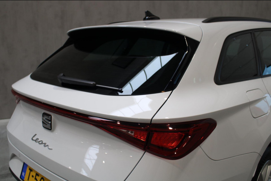 Seat Leon Sportstourer 1.0 eTSI Style Business Intense Camera|carplay|navigatie BTW auto Seat Leon Sportstourer 1.0 eTSI Style Business Intense Camera|carplay|navigatie BTW auto