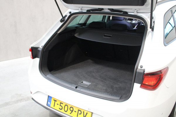 Seat Leon Sportstourer 1.0 eTSI Style Business Intense Camera|carplay|navigatie BTW auto Seat Leon Sportstourer 1.0 eTSI Style Business Intense Camera|carplay|navigatie BTW auto