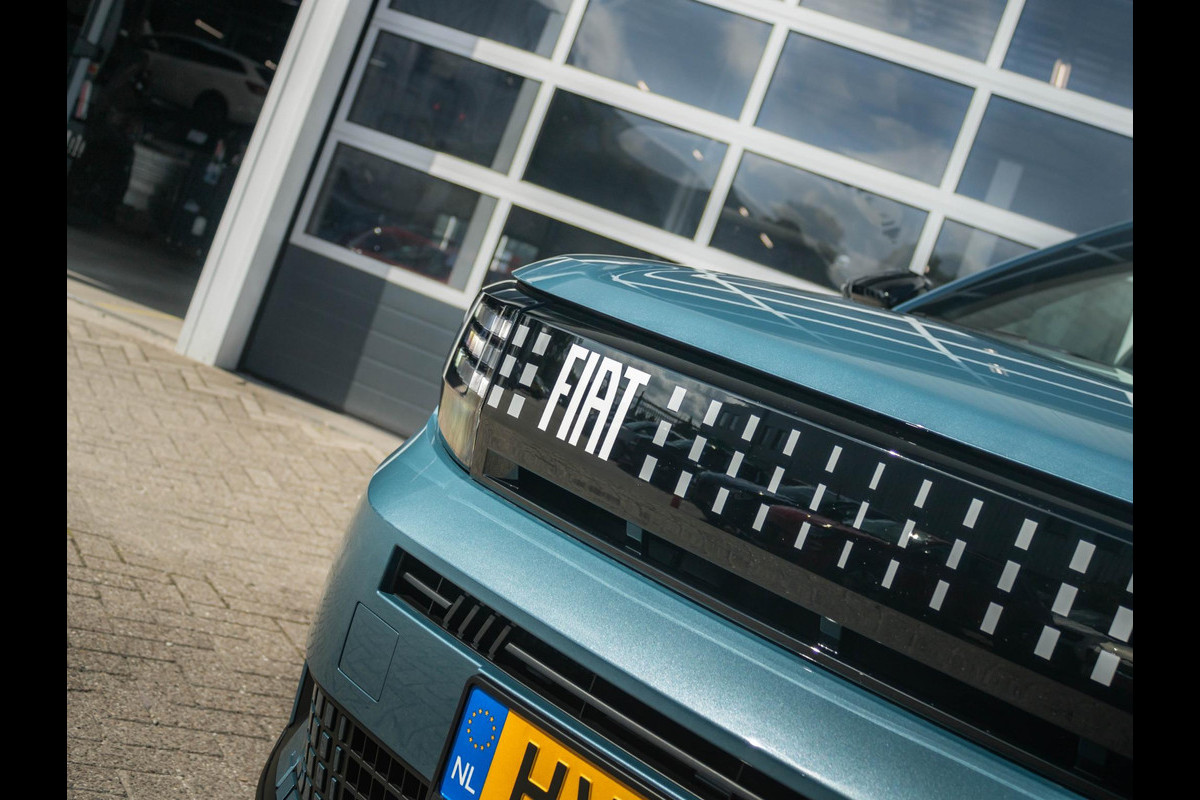 Fiat Grande Panda 1.2 Hybrid Icon | Automaat | PDC | Airco | Apple Carplay | Cruise | Pack Style Fiat Grande Panda 1.2 Hybrid Icon | Automaat | PDC | Airco | Apple Carplay | Cruise | Pack Style