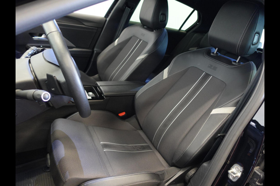 Opel Astra 1.2 GS Line Aut. Climate control Adaptive cruise control LED Stoel/Stuur Verwarming Camera Sfeer Verlichting Apple carplay/ Android auto Opel Astra 1.2 GS Line Aut. Climate control Adaptive cruise control LED Stoel/Stuur Verwarming Camera Sfeer Verlichting Apple carplay/ Android auto