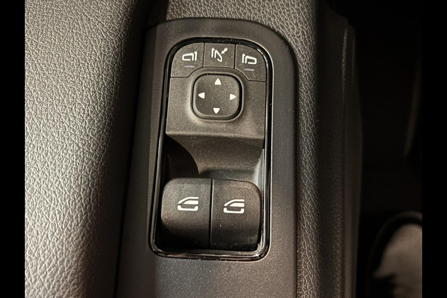 Mercedes-Benz Sprinter 315 L2H2 Automaat Airco Cruise Navigatie Trekhaak Mercedes-Benz Sprinter 315 L2H2 Automaat Airco Cruise Navigatie Trekhaak