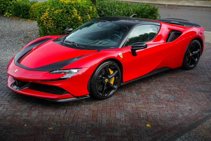 Ferrari SF90 Stradale 4.0 V8 Assetto Fiorano Fiorano Pack Carbon Fibre Daytona Racing Seats Ferrari SF90 Stradale 4.0 V8 Assetto Fiorano Fiorano Pack Carbon Fibre Daytona Racing Seats