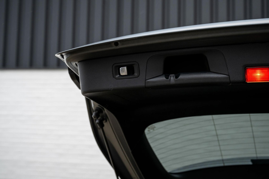 Mercedes-Benz GLC AMG 43 4MATIC Designo ACC Pano Burmester Trekhaak Mercedes-Benz GLC AMG 43 4MATIC Designo ACC Pano Burmester Trekhaak