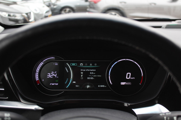Kia e-Niro DynamicPlusLine 64 kWh 61.834 km 1e Eigenaar Nl Auto! / SoH 97.3% / Camera / Schuifdak / Leder / Keyless / Navigatie / Dodehoek / DAB / Cruise Control Kia e-Niro DynamicPlusLine 64 kWh 61.834 km 1e Eigenaar Nl Auto! / SoH 97.3% / Camera / Schuifdak / Leder / Keyless / Navigatie / Dodehoek / DAB / Cruise Control