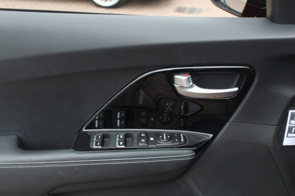Kia e-Niro DynamicPlusLine 64 kWh 61.834 km 1e Eigenaar Nl Auto! / SoH 97.3% / Camera / Schuifdak / Leder / Keyless / Navigatie / Dodehoek / DAB / Cruise Control Kia e-Niro DynamicPlusLine 64 kWh 61.834 km 1e Eigenaar Nl Auto! / SoH 97.3% / Camera / Schuifdak / Leder / Keyless / Navigatie / Dodehoek / DAB / Cruise Control