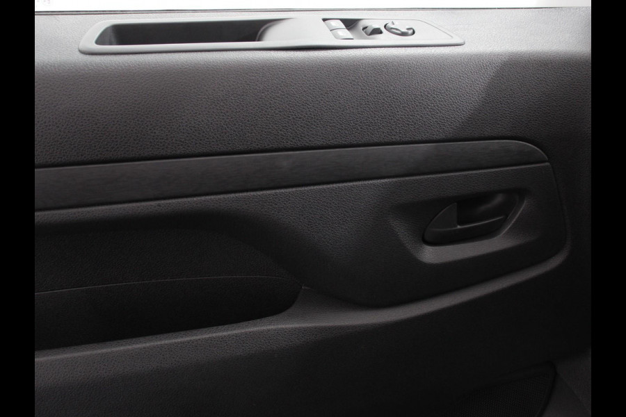 Opel Vivaro 2.0 BlueHDi 180 S&S L3 Automaat Apple Carplay /  Android Auto Parkeersensoren V+A Trekhaak Camera Navigatie Cruise Control LED koplampen houten afwerking laadruimte