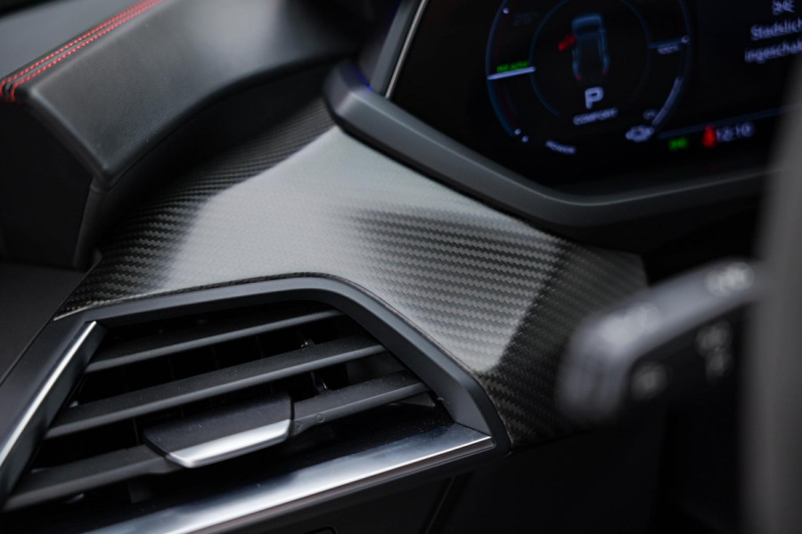 Audi e-tron GT RS 93 kWh |Full Carbon|Luchtvering|Vossen|Nightvision|HUD|B&O|Massage| Audi e-tron GT RS 93 kWh |Full Carbon|Luchtvering|Vossen|Nightvision|HUD|B&O|Massage|