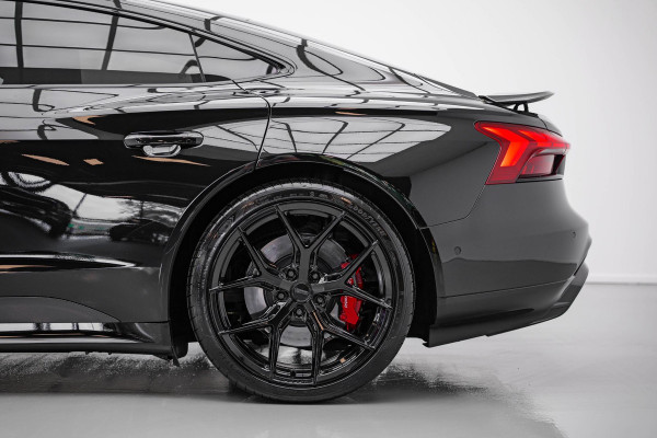Audi e-tron GT RS 93 kWh |Full Carbon|Luchtvering|Vossen|Nightvision|HUD|B&O|Massage| Audi e-tron GT RS 93 kWh |Full Carbon|Luchtvering|Vossen|Nightvision|HUD|B&O|Massage|
