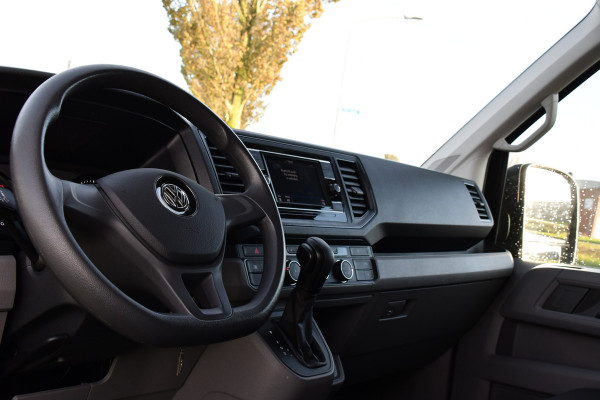 Volkswagen Crafter 35 2.0 TDI L3H2 Black Edition Camera, Carplay, Stoelverwarming, LED, Trekhaak, Sensoren, multimedia, Automaat, Uniek! Volkswagen Crafter 35 2.0 TDI L3H2 Black Edition Camera, Carplay, Stoelverwarming, LED, Trekhaak, Sensoren, multimedia, Automaat, Uniek!