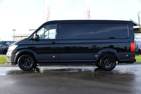 Volkswagen Crafter 35 2.0 TDI L3H2 Black Edition Camera, Carplay, Stoelverwarming, LED, Trekhaak, Sensoren, multimedia, Automaat, Uniek! Volkswagen Crafter 35 2.0 TDI L3H2 Black Edition Camera, Carplay, Stoelverwarming, LED, Trekhaak, Sensoren, multimedia, Automaat, Uniek!