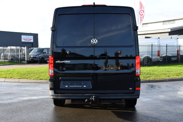 Volkswagen Crafter 35 2.0 TDI L3H2 Black Edition Camera, Carplay, Stoelverwarming, LED, Trekhaak, Sensoren, multimedia, Automaat, Uniek! Volkswagen Crafter 35 2.0 TDI L3H2 Black Edition Camera, Carplay, Stoelverwarming, LED, Trekhaak, Sensoren, multimedia, Automaat, Uniek!