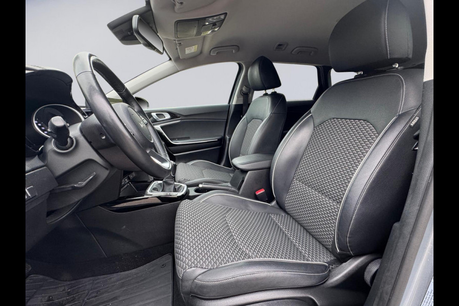 Kia Ceed Sportswagon 1.5 T-GDi 160 pk DynamicLine, achteruitrijcamera, 1/2 lederen sportinterieur , 16 inch, vele opties