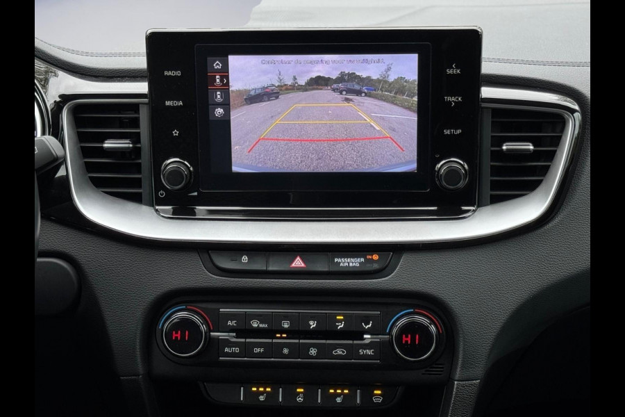 Kia Ceed Sportswagon 1.5 T-GDi 160 pk DynamicLine, achteruitrijcamera, 1/2 lederen sportinterieur , 16 inch, vele opties
