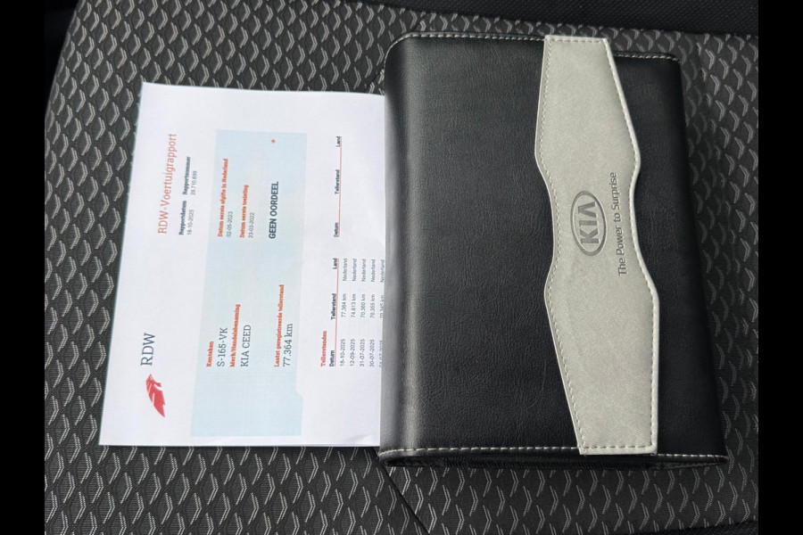 Kia Ceed Sportswagon 1.5 T-GDi 160 pk DynamicLine, achteruitrijcamera, 1/2 lederen sportinterieur , 16 inch, vele opties