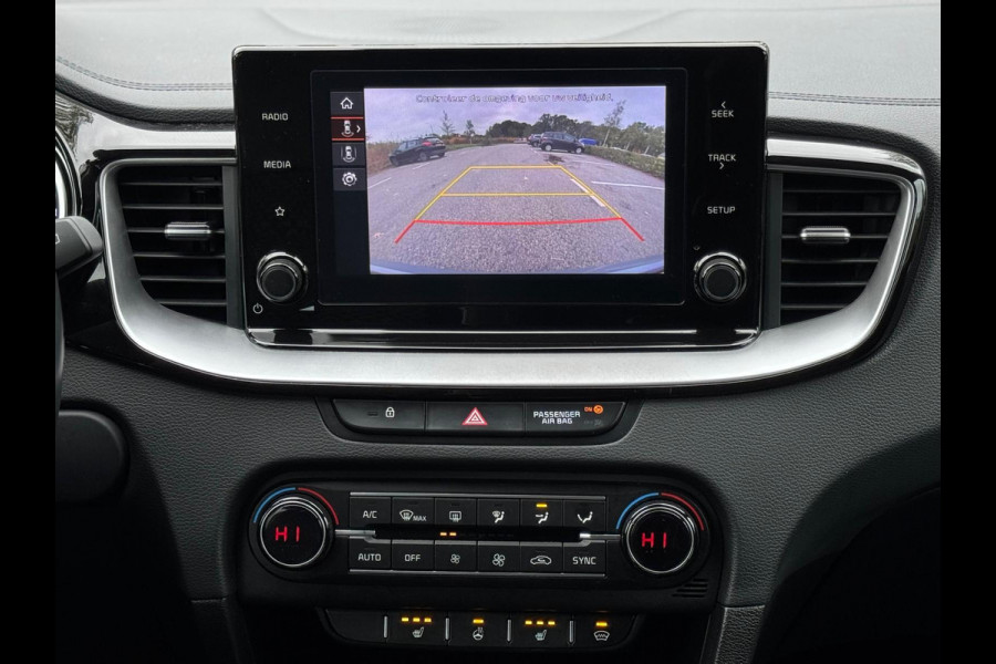 Kia Ceed Sportswagon 1.5 T-GDi 160 pk DynamicLine, achteruitrijcamera, 1/2 lederen sportinterieur , 16 inch, vele opties
