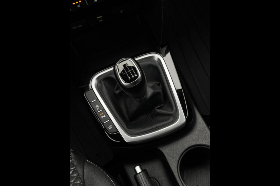 Kia Ceed Sportswagon 1.5 T-GDi 160 pk DynamicLine, achteruitrijcamera, 1/2 lederen sportinterieur , 16 inch, vele opties