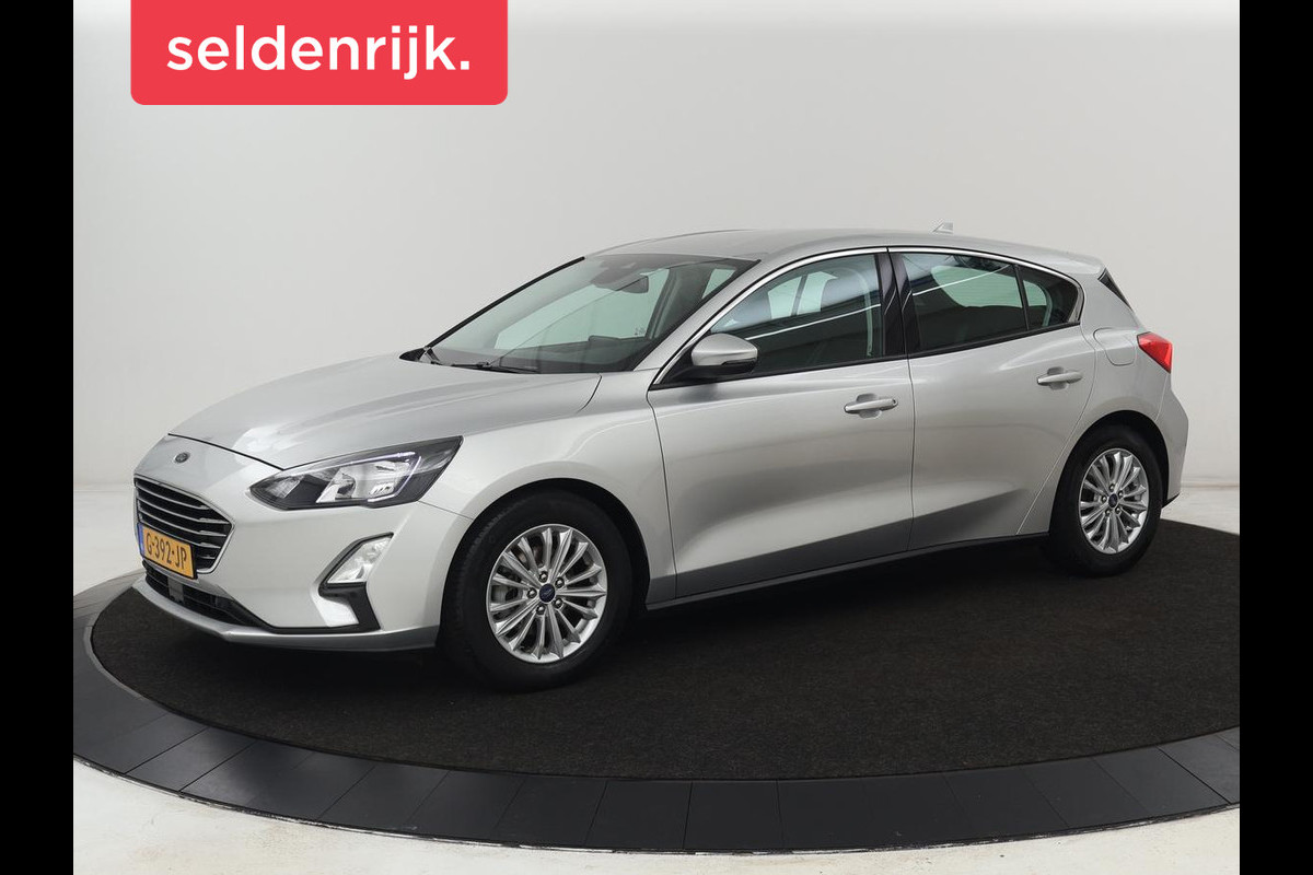 Ford Focus 1.0 EcoBoost Titanium | Automaat | Carplay | Navigatie | Keyless | Parkeerhulp | Climate control | Cruise control | Bluetooth Ford Focus 1.0 EcoBoost Titanium | Automaat | Carplay | Navigatie | Keyless | Parkeerhulp | Climate control | Cruise control | Bluetooth