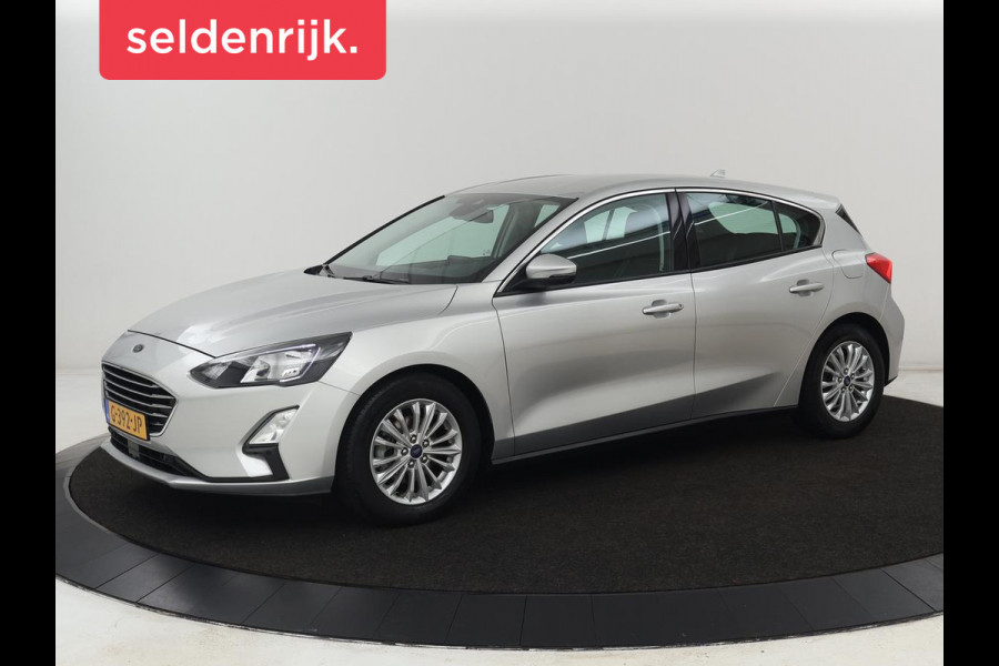 Ford Focus 1.0 EcoBoost Titanium | Automaat | Carplay | Navigatie | Keyless | Parkeerhulp | Climate control | Cruise control | Bluetooth Ford Focus 1.0 EcoBoost Titanium | Automaat | Carplay | Navigatie | Keyless | Parkeerhulp | Climate control | Cruise control | Bluetooth