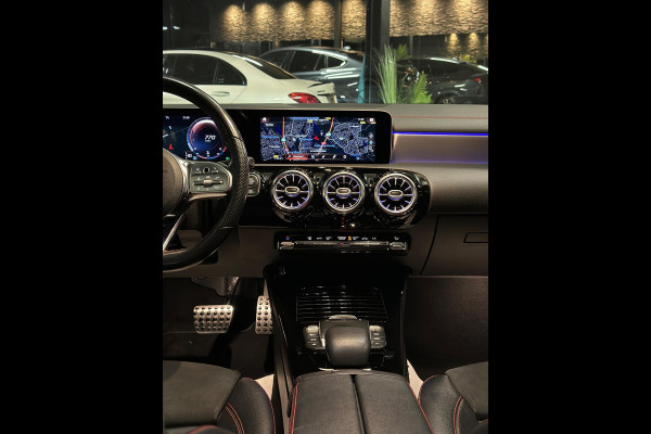 Mercedes-Benz CLA-Klasse 200 AMG|PANO|SFEER|MEMORY|BOMVOL!
