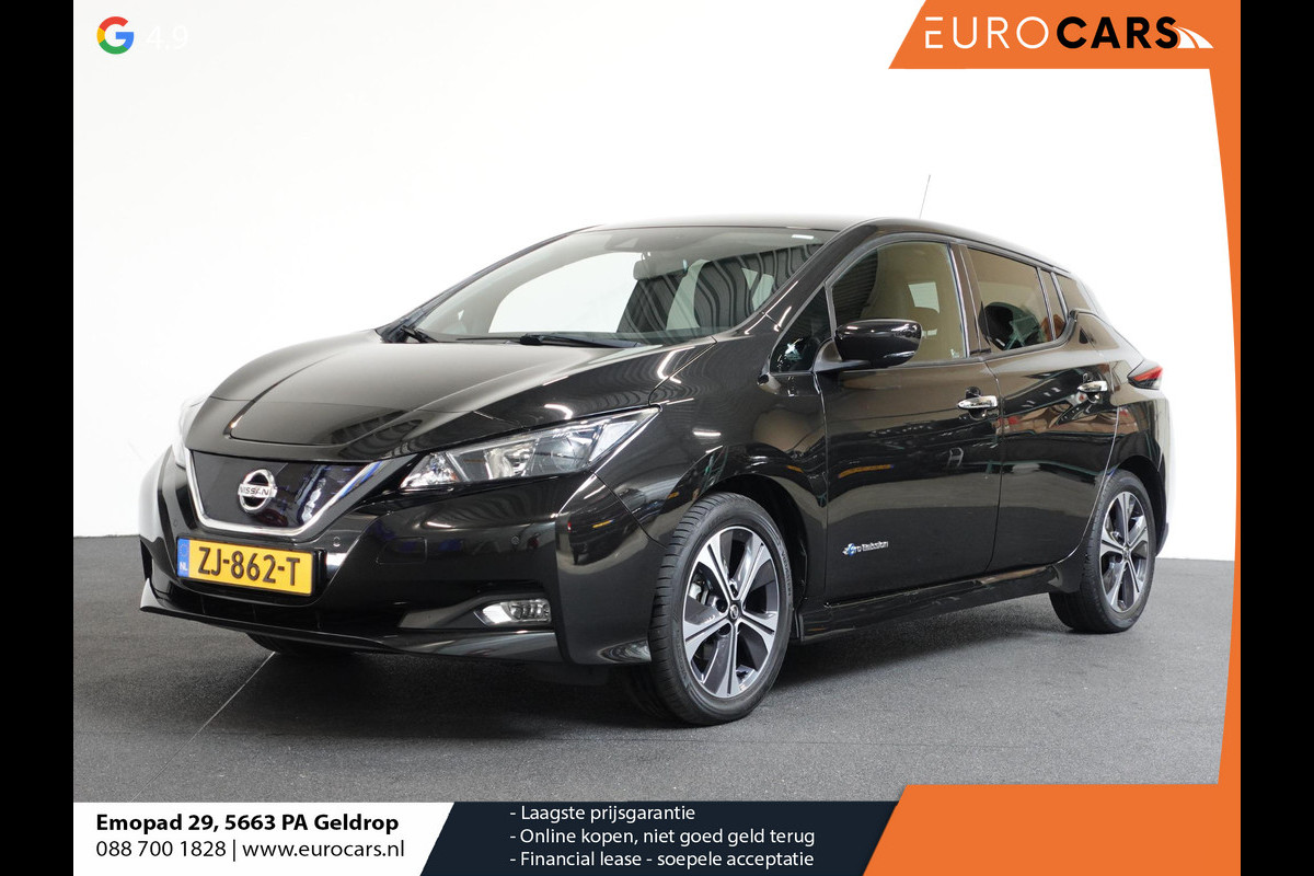 Nissan Leaf N-Connecta 40 kWh Navigatie Bluetooth Cruise Control Lichtmetalen Velgen Nissan Leaf N-Connecta 40 kWh Navigatie Bluetooth Cruise Control Lichtmetalen Velgen