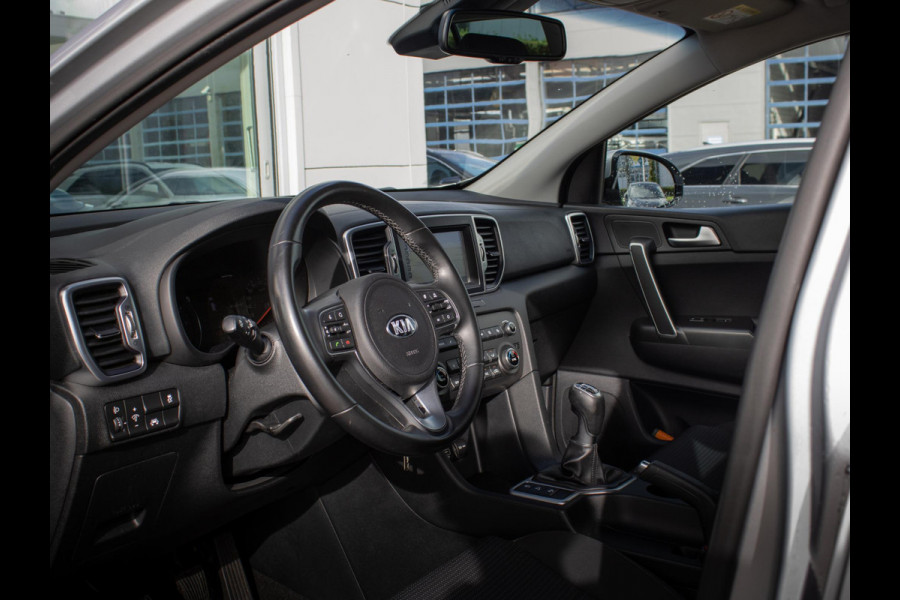 Kia Sportage 1.6 GDI DynamicLine NL auto | Kia dealer onderhouden | Navigatie | Achteruitrijcamera | Trekhaak | Kia Sportage 1.6 GDI DynamicLine NL auto | Kia dealer onderhouden | Navigatie | Achteruitrijcamera | Trekhaak |
