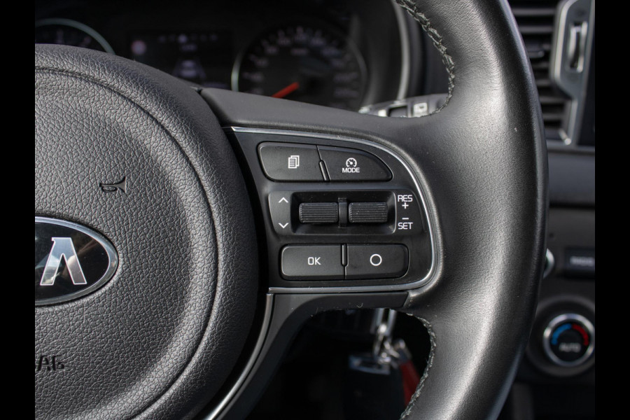 Kia Sportage 1.6 GDI DynamicLine NL auto | Kia dealer onderhouden | Navigatie | Achteruitrijcamera | Trekhaak | Kia Sportage 1.6 GDI DynamicLine NL auto | Kia dealer onderhouden | Navigatie | Achteruitrijcamera | Trekhaak |