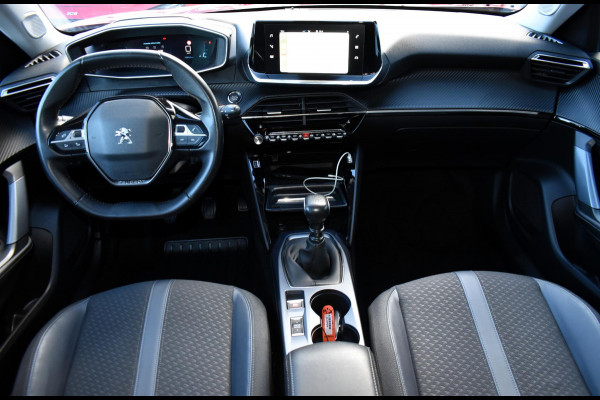 Peugeot 2008 1.2 PureTech 130PK Allure Pack | Carplay | Camera | 3D Dashb. | Stoelverw. | Incl. garantie Peugeot 2008 1.2 PureTech 130PK Allure Pack | Carplay | Camera | 3D Dashb. | Stoelverw. | Incl. garantie