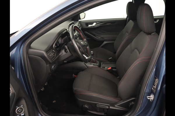 Ford Focus 1.0 EcoBoost ST Line | Trekhaak | Keyless | Carplay | Navigatie | Climate control | Full LED | Parkeerhulp | Cruise control Ford Focus 1.0 EcoBoost ST Line | Trekhaak | Keyless | Carplay | Navigatie | Climate control | Full LED | Parkeerhulp | Cruise control